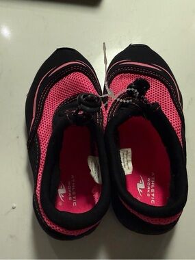Athletic Works Black and Pink Kids Slip-On Water Sneakers
